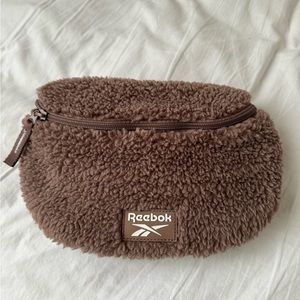 NWOT Reebok Sherpa Fleece Fur Belt Bag / Fur Fanny Pack